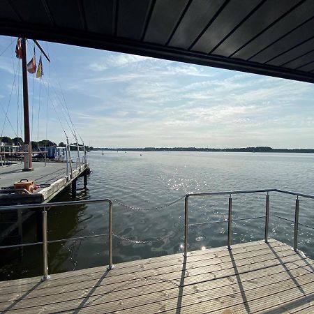 ホテル Hausboot Fjord Nordstern Mit Dachterrasse In シュレースヴィヒ エクステリア 写真