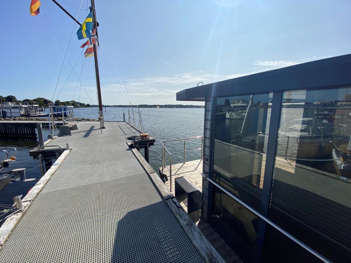 ホテル Hausboot Fjord Nordstern Mit Dachterrasse In シュレースヴィヒ エクステリア 写真